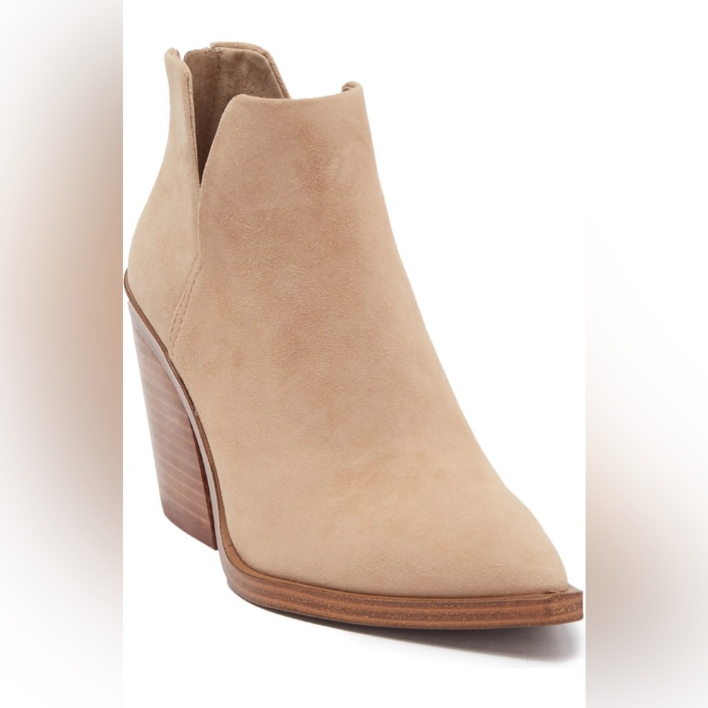 VINCE CAMUTO GIGIETTA BOOTIE NWOT